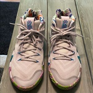 Kyrie Nike Sneakers
